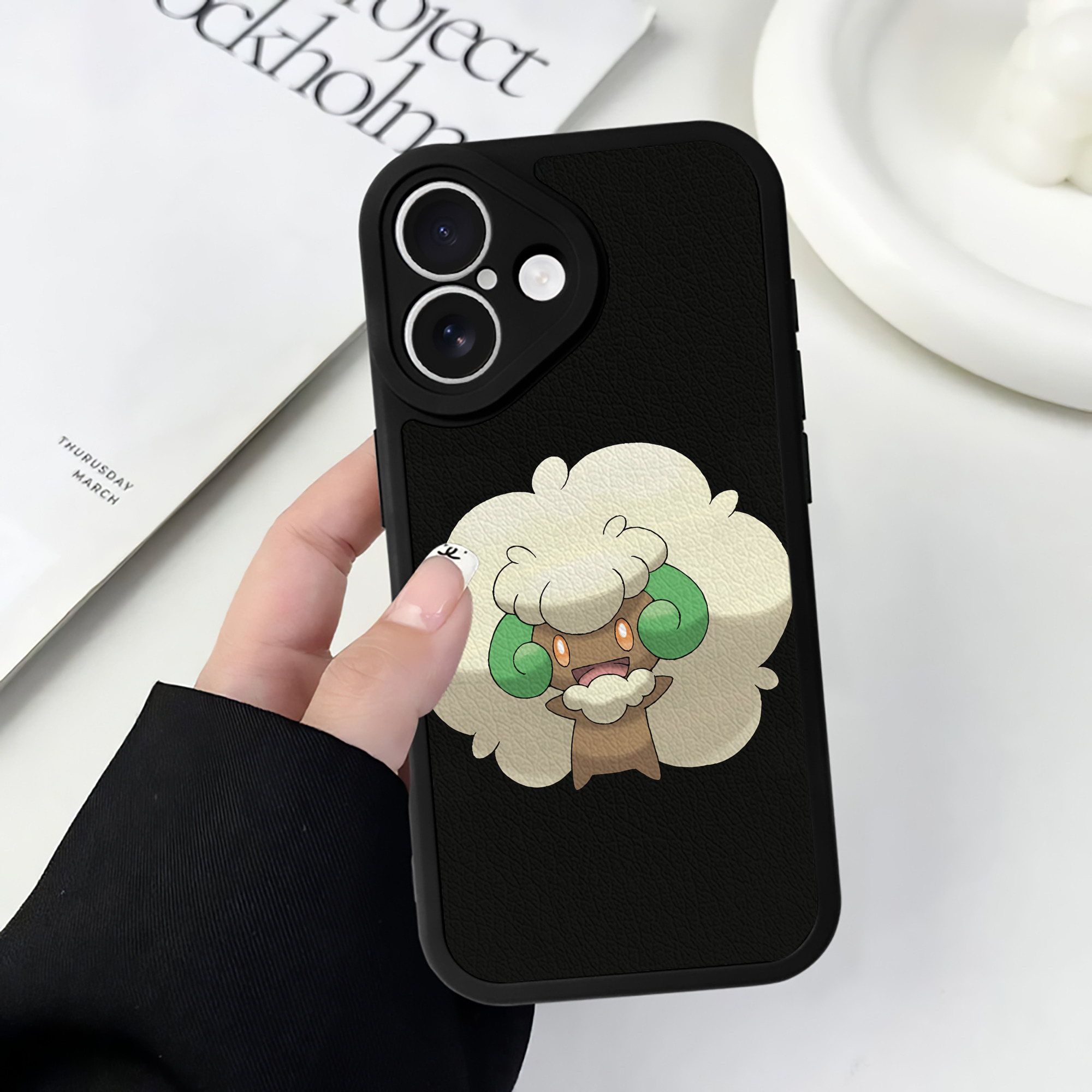 （画像用） ポケットモンスター Pokémon 【iPhone 16シリーズ対応】シリコンスマホケース（レザー調） 材質：シリコン